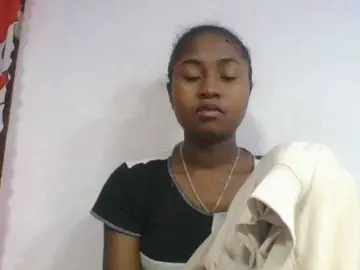 Marinah1a  live sex cam