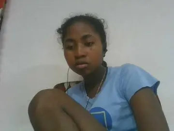 Marinah1a  live sex cam