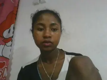 Marinah1a  live sex cam