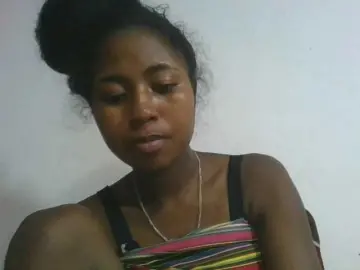 Marinah1a  live sex cam