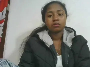 Marinah1a  live sex cam