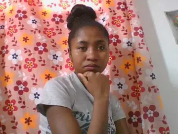 Marinah1a  live sex cam