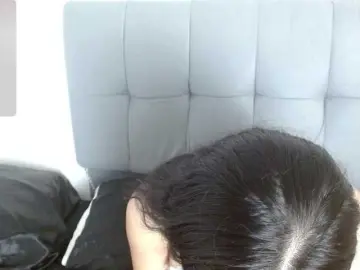 Moon-Ashley  live sex cam
