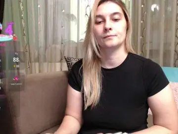 Missbella95  live sex cam
