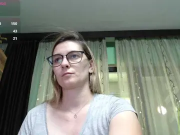 Missbella95  live sex cam