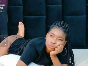 Petitelittleebony  live sex cam