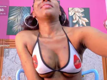 Petitelittleebony  live sex cam