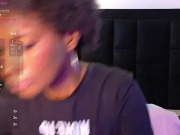 Petitelittleebony  live sex cam