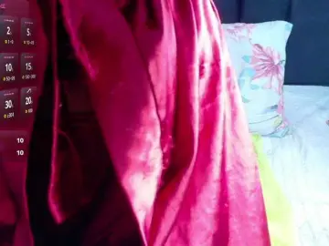 Petitelittleebony  live sex cam