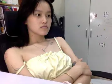 Alina-2k  live sex cam