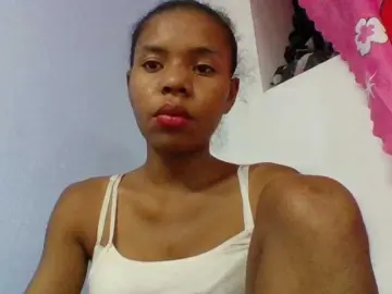 Emelie1a  live sex cam