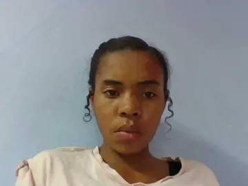 Emelie1a  live sex cam