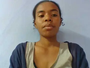 Emelie1a  live sex cam