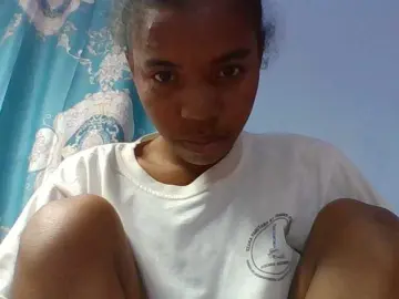 Emelie1a  live sex cam