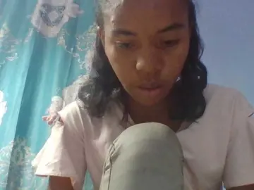 Emelie1a  live sex cam