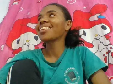 Emelie1a  live sex cam