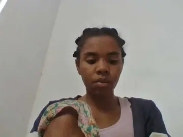 Emelie1a  live sex cam