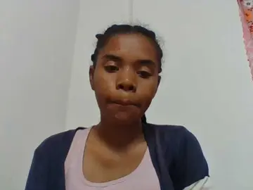 Emelie1a  live sex cam