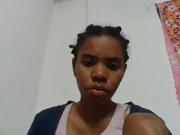 Emelie1a  live sex cam