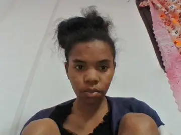 Emelie1a  live sex cam
