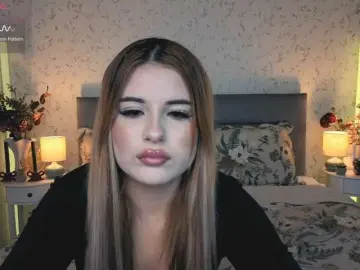 Kitty-m1la  live sex cam