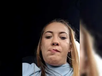 Riskygirl  live sex cam