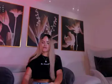 RossiRivers  live sex cam