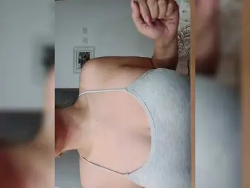 Val-kyrie  live sex cam