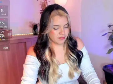 Val-kyrie  live sex cam
