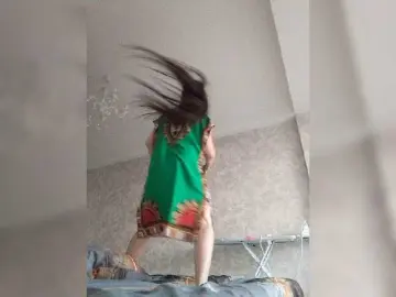 YesBabyYes  live sex cam
