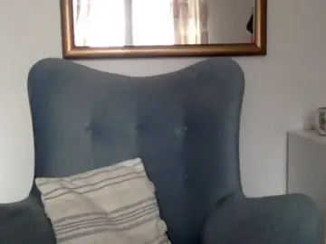 Sensuallstella  live sex cam