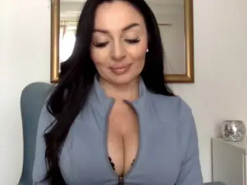 Sensuallstella  live sex cam