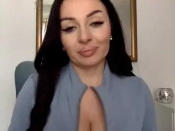 Sensuallstella  live sex cam