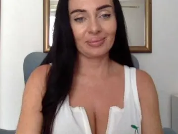 Sensuallstella  live sex cam