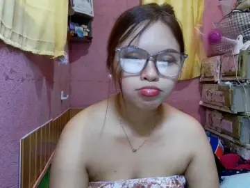 Sweetiepiee  live sex cam