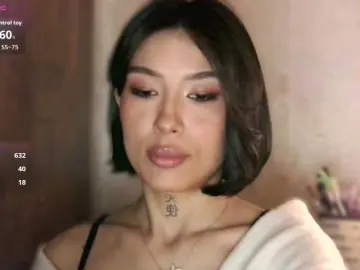 JulieTurner  live sex cam