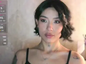 JulieTurner  live sex cam