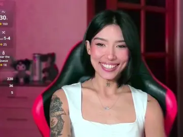 JulieTurner  live sex cam