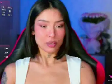 JulieTurner  live sex cam