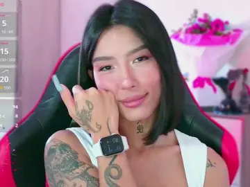 JulieTurner  live sex cam