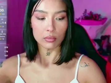 JulieTurner  live sex cam