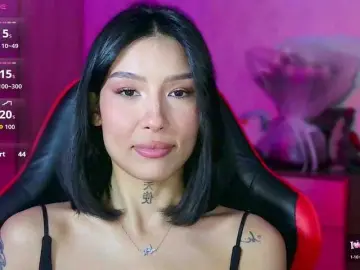 JulieTurner  live sex cam
