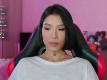 JulieTurner  live sex cam