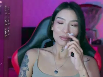 JulieTurner  live sex cam