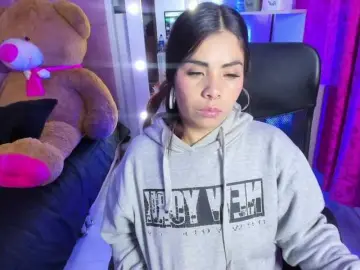 LianyTaylor  live sex cam