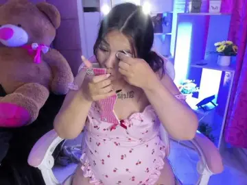 LianyTaylor  live sex cam