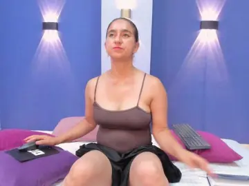 Maya369  live sex cam