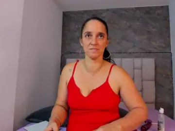 Lilyrosee1  live sex cam