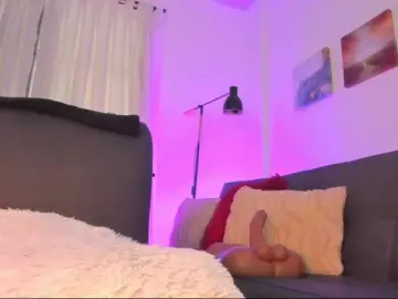 Roshanilewis  live sex cam