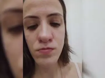 Bogina2  live sex cam